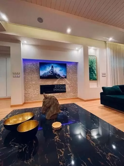 A louer un appartement luxueusement meublé aux Jardins d'el Menzah 2