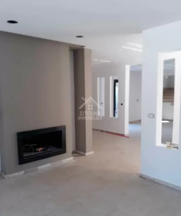 A vendre une villa de charme avec piscine à Bizerte