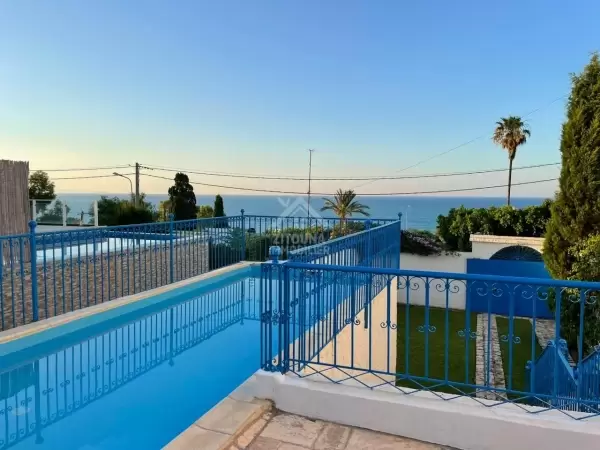 A Louer villa luxueusement meublé à la Marsa corniche