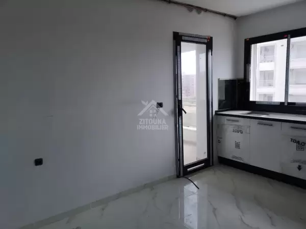 A vendre un Bel appartement tout neuf à Soukra