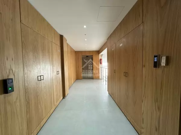 A louer Un Charmant Espace Coworking au Lac 3