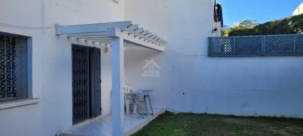 A louer un Beau Duplex avec un jardin à Gammarth