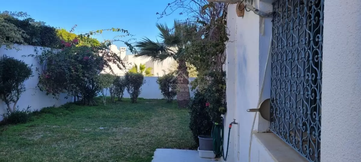 A louer un Beau Duplex avec un jardin à Gammarth