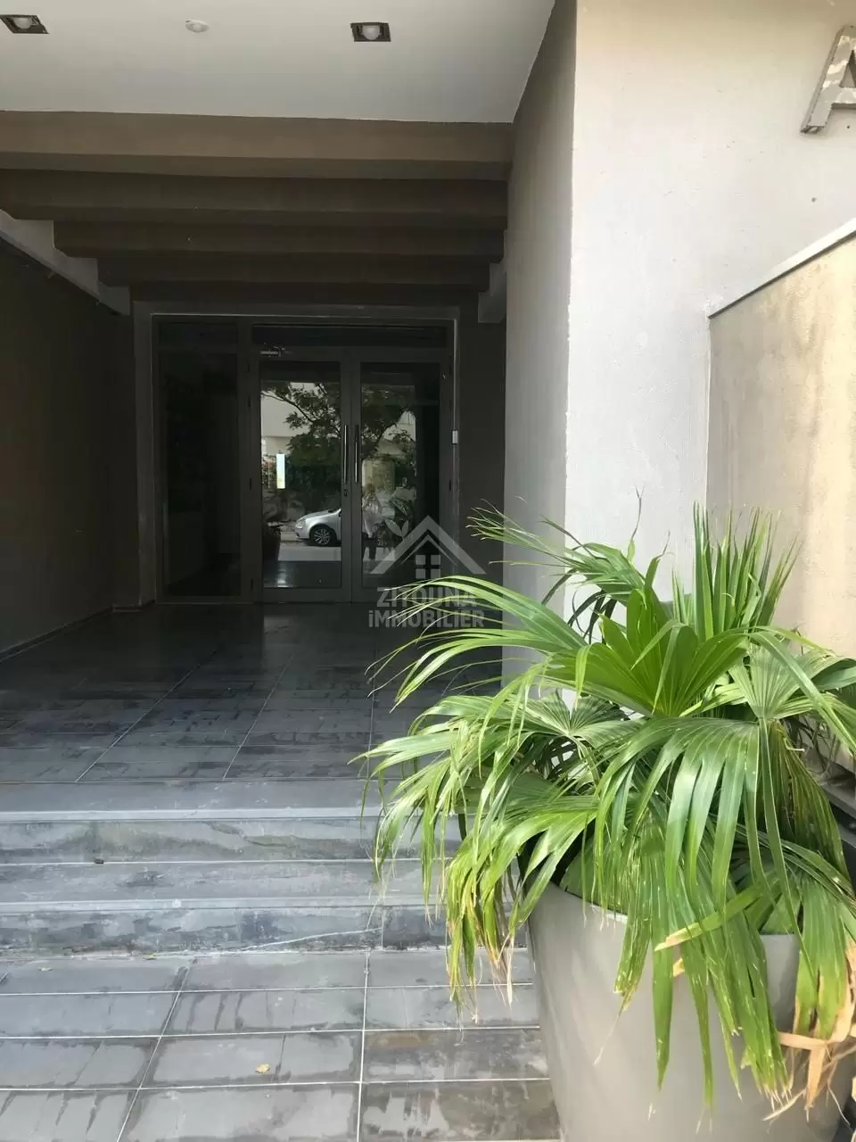 A louer un appartement de haut standing aux jardins de Carthage