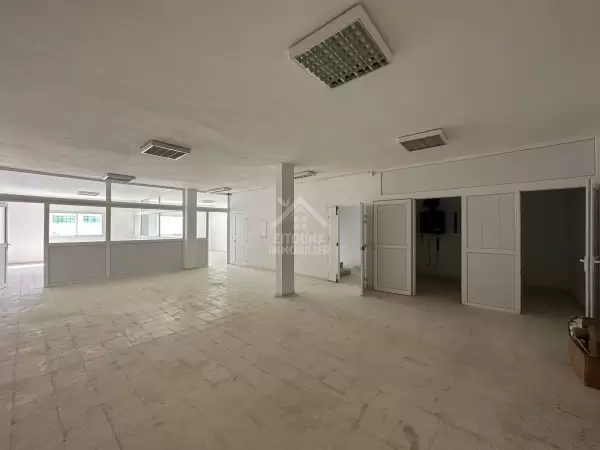 A Louer un dépôt de 450 m² à Sidi Daoued