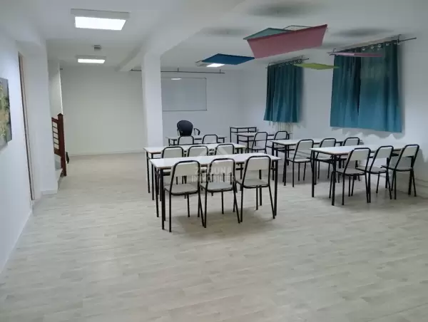 A louer un rez chaussée à usage bureautique à Sidi Daoued