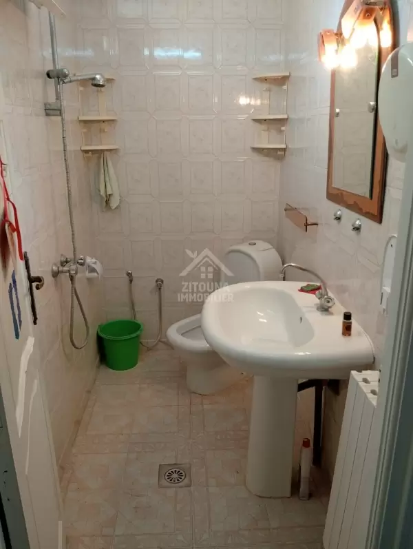 A louer un rez chaussée à usage bureautique à Sidi Daoued