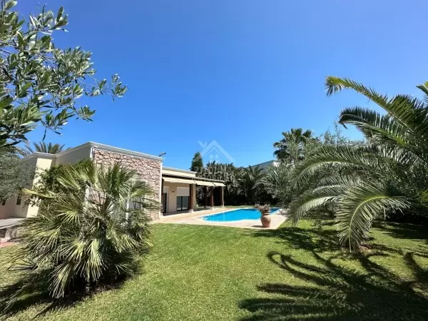 A VENDRE Une des plus belles villa au Golf de Gammarth
