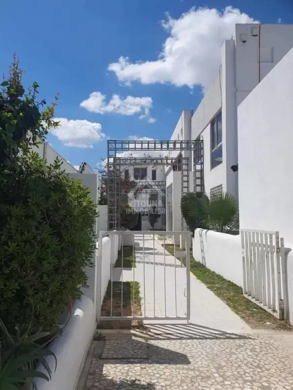 A louer open space en gérance libre à Charguia 1