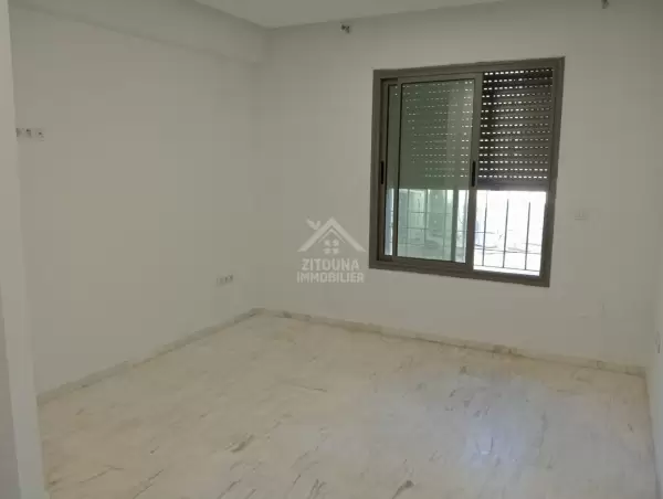 A Louer un Bureau à Tunis Belvédère