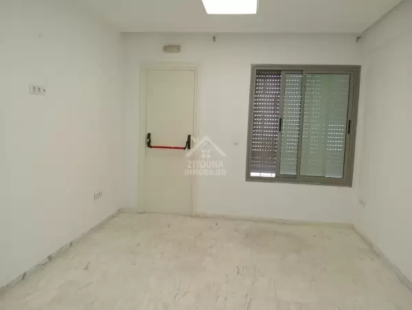A Louer un Bureau à Tunis Belvédère
