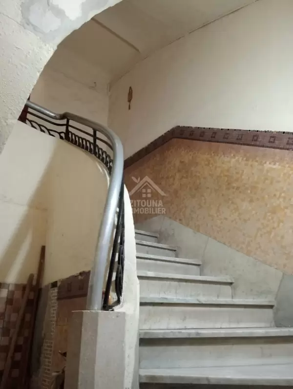 A Vendre un petit immeuble de style arabesque à Tunis