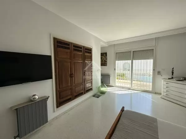 A louer une belle villa avec piscine à La Marsa Route de Relais