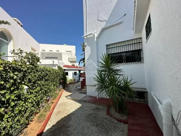 Villa à louer à La Marsa, avec vue sur la forêt de Sidi Bou Saïd