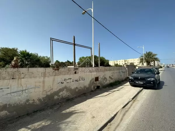 A Vendre Terrain Constructible à la Soukra