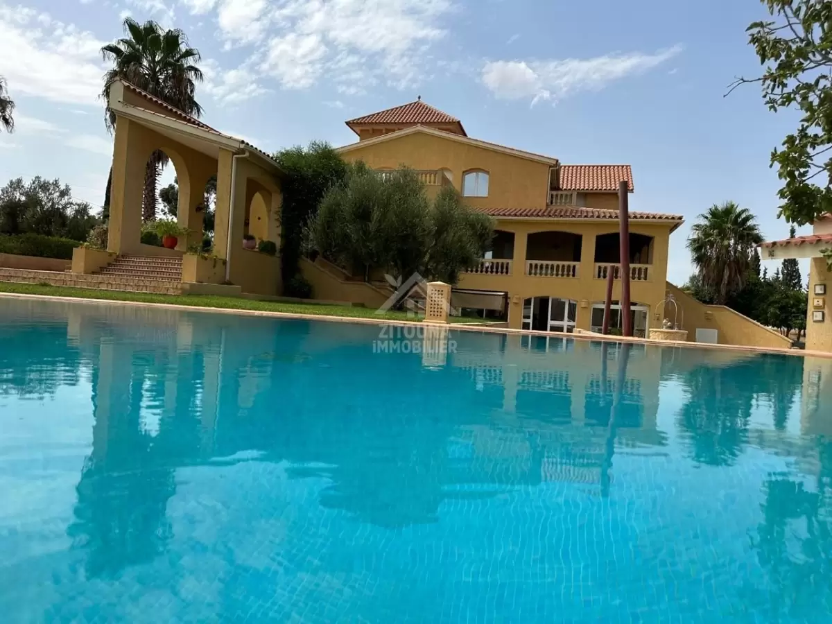Majestueuse villa à vendre à Sousse