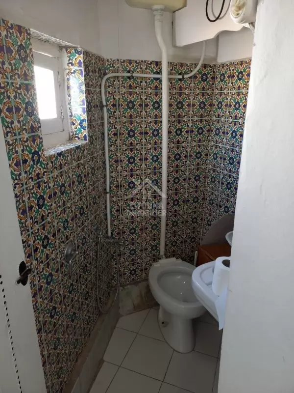 A Louer : Appartement vide à Sidi Bou Saïd avec terrasse et vue panoramique