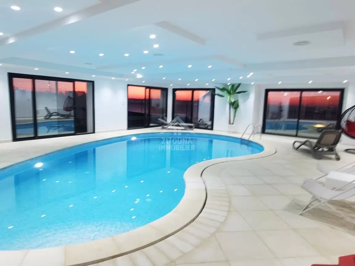 A Louer une villa de maître à Metline