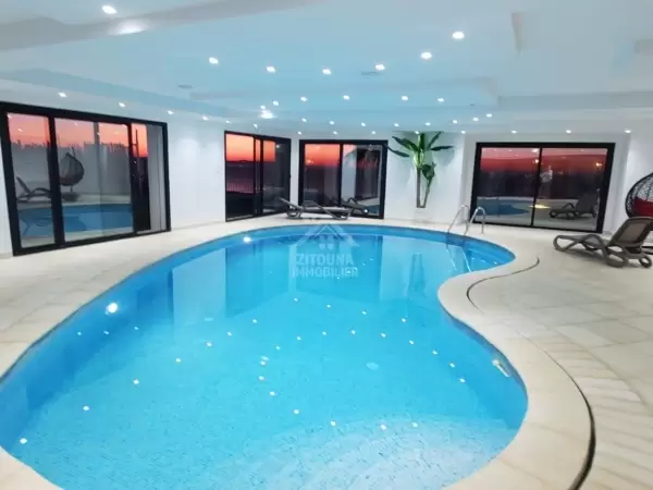 A Louer une villa de maître à Metline