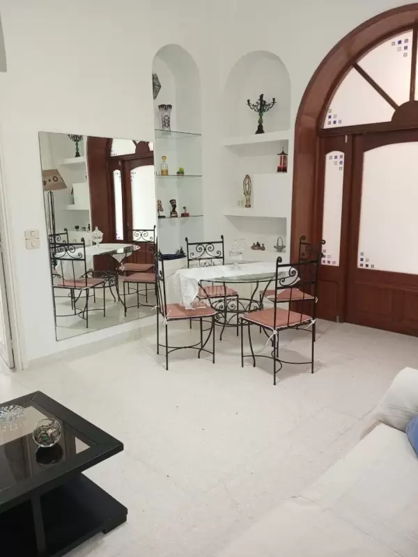 A louer un appartement S+1 avec jardin à la Marsa Ville