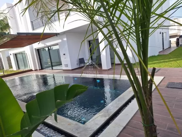 A vendre une villa au Port Financier de Raoued